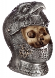 Kleiner Gothic-Totenkopf mit mittelalterlichem Vogel-Helm